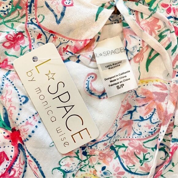 L*space Seaside Floral Romper Cold Shoulder C20 - Picture 8 of 8